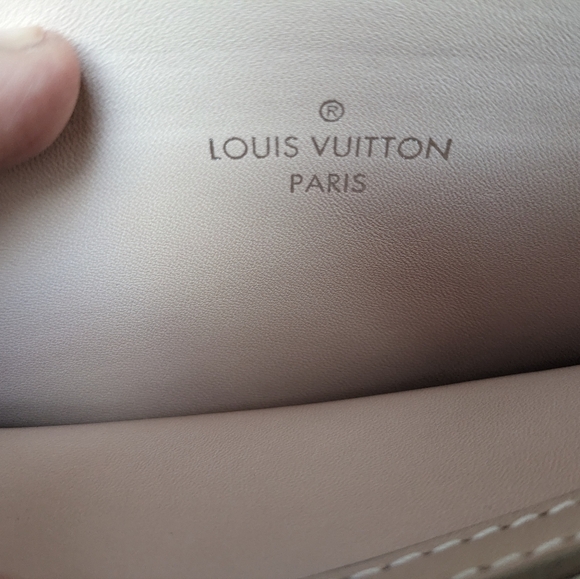 Labor Day Sale! Rare! Authentic Louis Vuitton bonded pochette - Picture 13 of 15